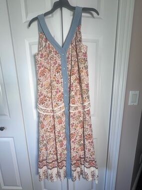 Davi & Dani Bohemian Floral Button-Front Midi Dress in Cream and Dusty Blue